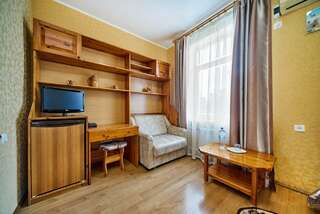 Гостиница Омега-клуб Севастополь Стандартный двухместный номер с 1 кроватью-4