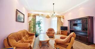 Гостиница Омега-клуб Севастополь Номер-студия Делюкс с кроватью размера «king-size»-1